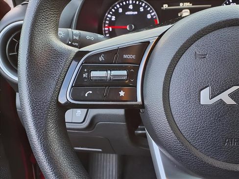 Used 2024 Kia Forte LXS image 17