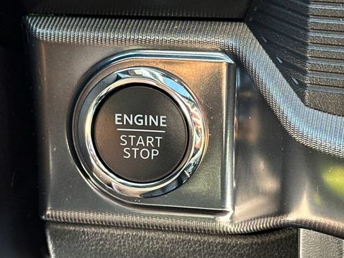 Used 2025 Ford F150 Raptor AWD/4WD image 37