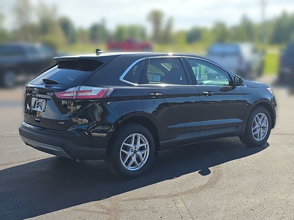 Used 2024 Ford Edge SEL AWD/4WD image 7