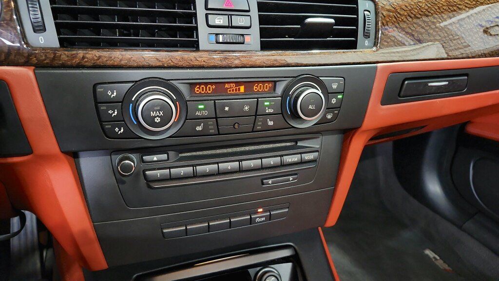 Used 2012 BMW M3 Convertible RWD image 35