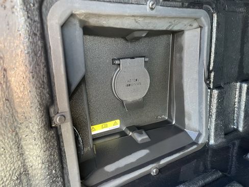 Used 2022 Ford F150 XLT w/ Equipment Group 302A High image 36