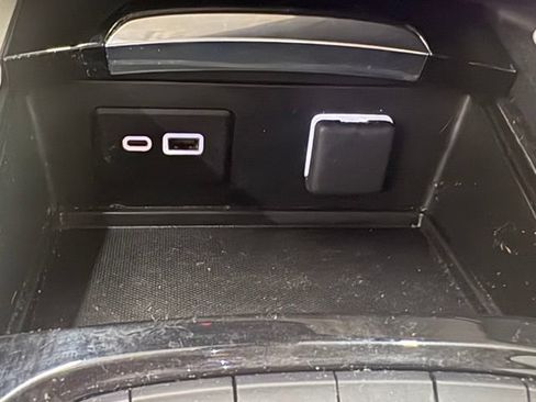 Used 2023 Buick Envision Preferred FWD image 32