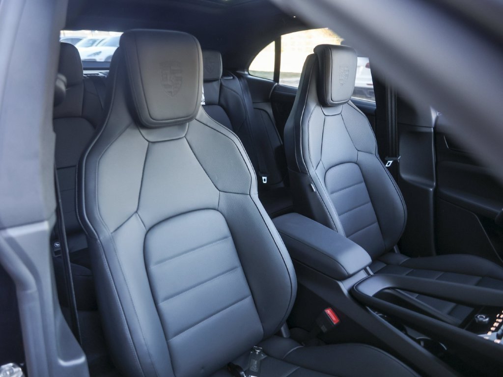Certified 2026 Porsche Macan Electric RWD image 38