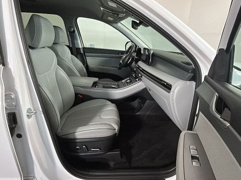 Used 2025 Hyundai Palisade SEL FWD image 29