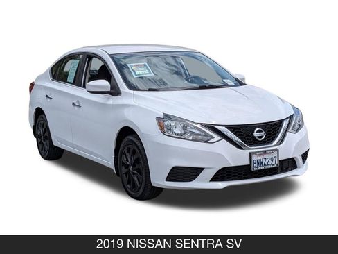 Used 2019 Nissan Sentra SV FWD image 2