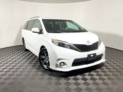 Used 2012 Toyota Sienna SE