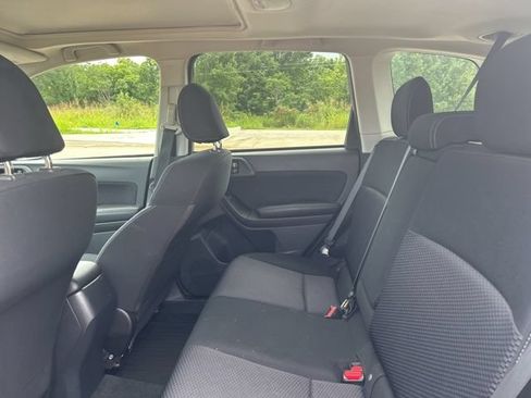 Used 2017 Subaru Forester 2.5i Premium w/ All-Weather Package AWD/4WD image 9
