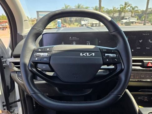 Used 2026 Kia Sportage LX FWD image 20