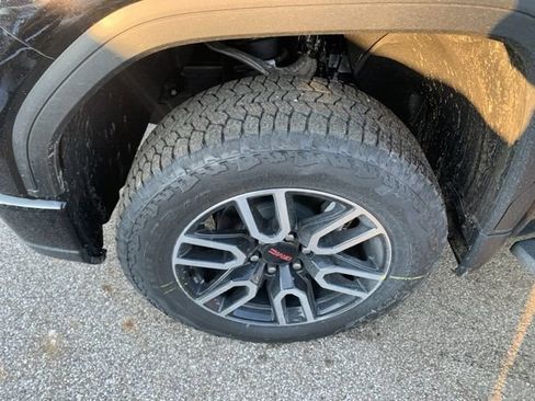 New 2026 GMC Sierra 1500 AT4 w/ AT4 Premium Package image 11