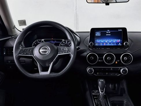 Used 2024 Nissan Sentra SV FWD image 12