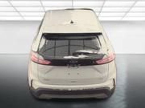 Used 2023 Ford Edge SEL w/ Convenience Package image 10