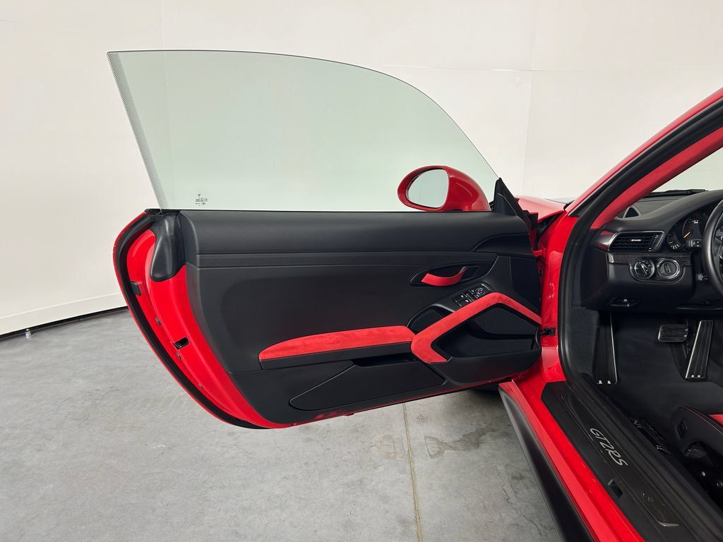 Certified 2018 Porsche 911 GT2 RS w/ Weissach Package RWD image 14