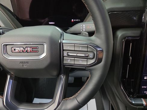 Used 2025 GMC Yukon XL AT4 w/ AT4 Premium Package AWD/4WD image 20