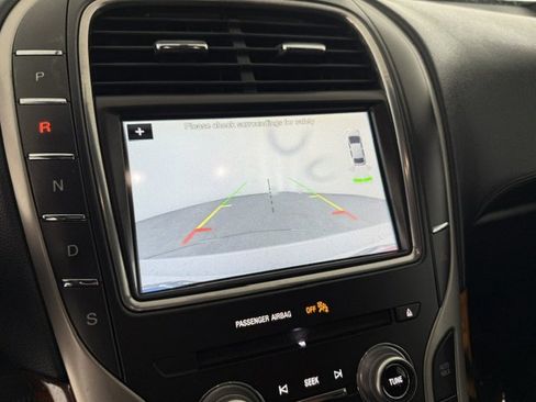 Used 2018 Lincoln MKX Reserve FWD image 12