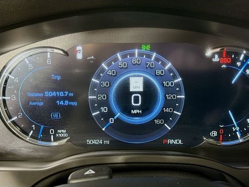 Used 2019 Cadillac Escalade Premium Luxury image 12