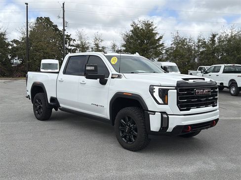 Used 2024 GMC Sierra 2500 AT4 w/ AT4 Premium Plus Package image 2