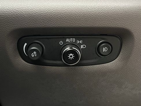 Used 2019 Chevrolet Traverse Premier AWD/4WD image 37