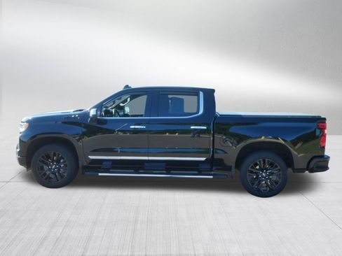 Used 2024 Chevrolet Silverado 1500 High Country w/ High Country Premium Package AWD/4WD image 4