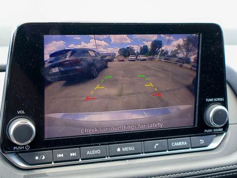 Certified 2026 Nissan Rogue SV FWD image 4