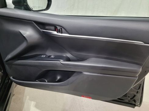 Used 2020 Toyota Camry SE image 49