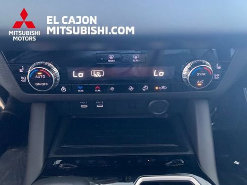 New 2026 Mitsubishi Outlander SEL image 15