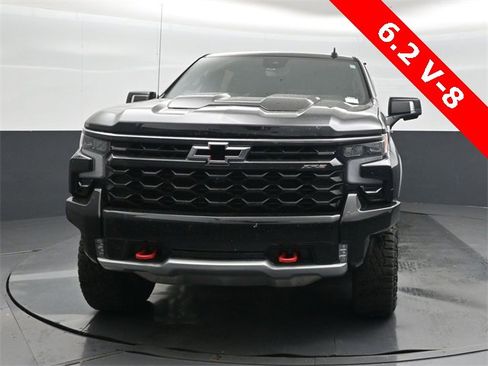 Used 2024 Chevrolet Silverado 1500 ZR2 w/ Technology Package image 5