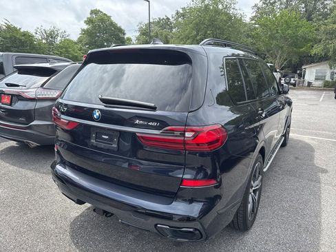 Used 2022 BMW X7 xDrive40i w/ M Sport Package AWD/4WD image 9