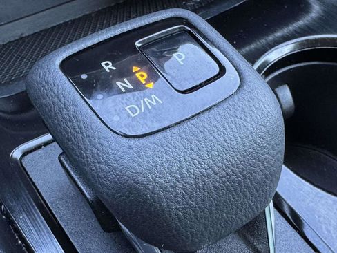 Used 2024 Nissan Rogue S image 12