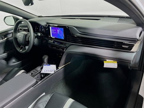 New 2026 Toyota Camry Hybrid image 24