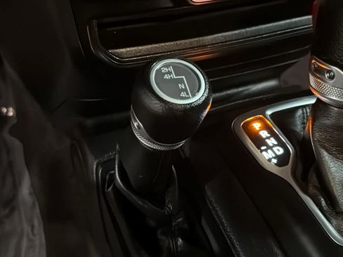 Used 2022 Jeep Wrangler Unlimited Sport AWD/4WD image 21