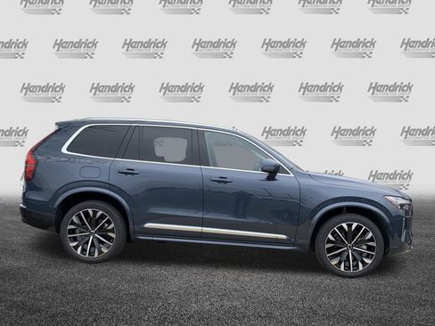 Used 2025 Volvo XC90 B6 Plus image 11