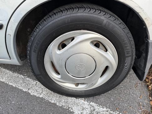 Used 1999 Toyota Corolla CE image 16