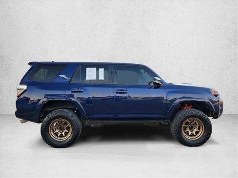 Used 2023 Toyota 4Runner TRD Off-Road Premium AWD/4WD image 4