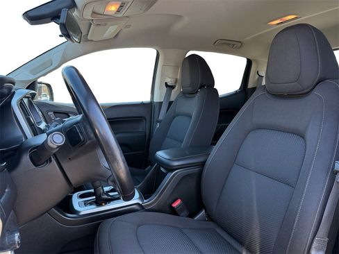 Used 2019 Chevrolet Colorado LT w/ LT Convenience Package image 9