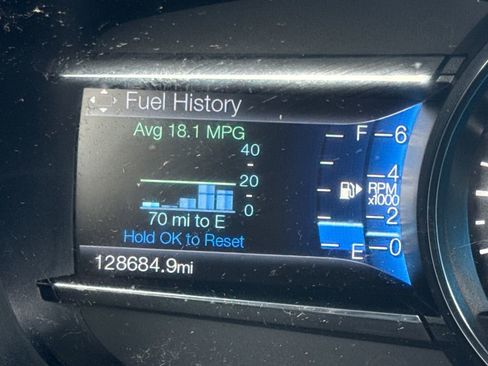 Used 2017 Ford Explorer XLT w/ XLT Technology Feature Bundle image 40