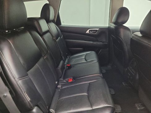 Used 2020 Nissan Pathfinder SL AWD/4WD image 19