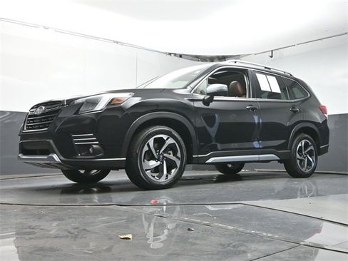 Used 2022 Subaru Forester Touring image 37