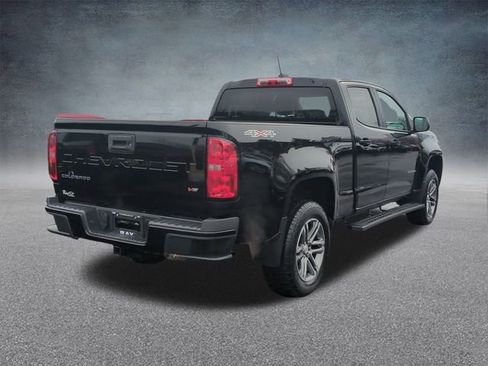 Certified 2022 Chevrolet Colorado W/T w/ Custom Special Edition image 9