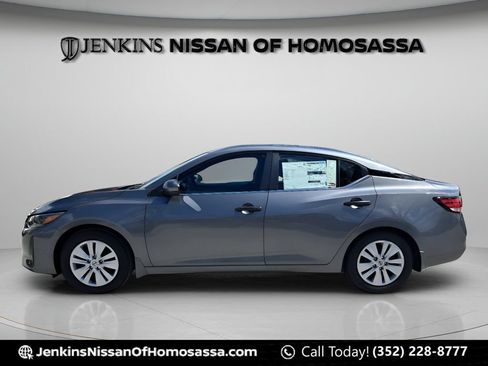 Certified 2025 Nissan Sentra S FWD image 9
