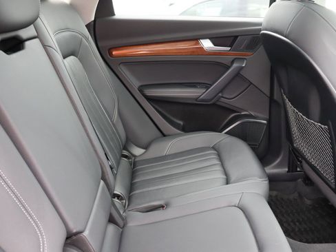 Used 2022 Audi Q5 2.0T Premium Plus image 17