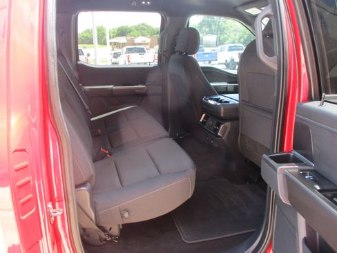 Used 2022 Ford F150 XLT w/ Equipment Group 302A High RWD image 8