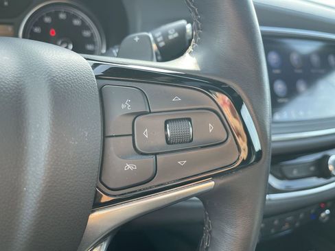 Used 2024 Buick Enclave Essence w/ Experience Buick Package image 10