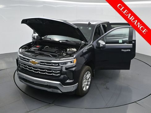 Used 2024 Chevrolet Silverado 1500 LTZ AWD/4WD image 39