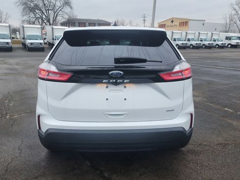 Used 2024 Ford Edge SE AWD/4WD image 5