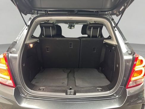 Used 2017 Chevrolet Trax LT w/ LT Convenience Package image 21