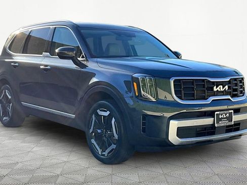 Certified 2024 Kia Telluride S image 5