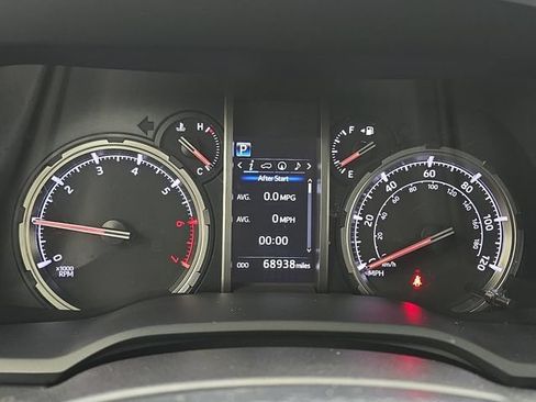 Used 2023 Toyota 4Runner TRD Off-Road Premium AWD/4WD image 16
