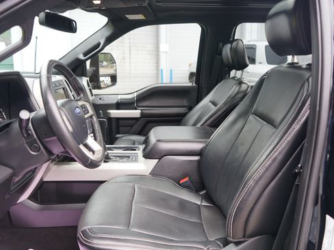Used 2018 Ford F150 Lariat w/ Equipment Group 502A Luxury AWD/4WD image 13