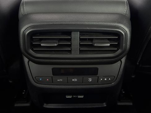 Certified 2023 Honda Pilot Touring image 27