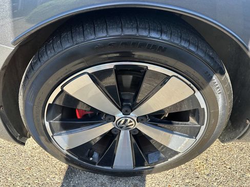 Used 2012 Volkswagen Beetle 2.0T image 28